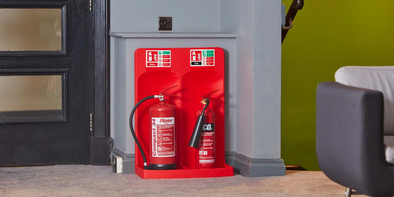Double Extinguisher Stand